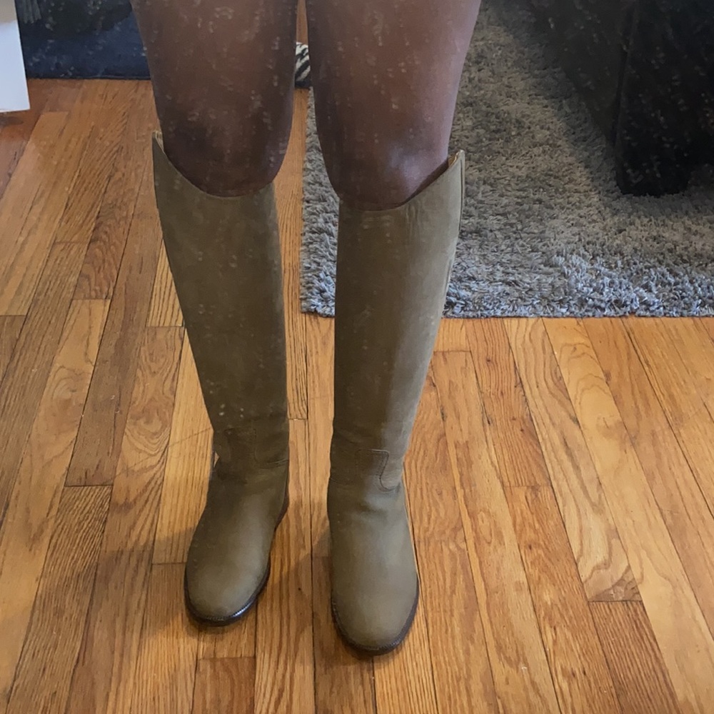 Chanel boots - Picture 10 of 13